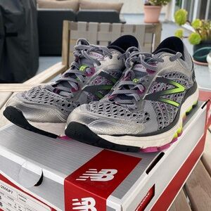 New Balance 1260v7 size 8